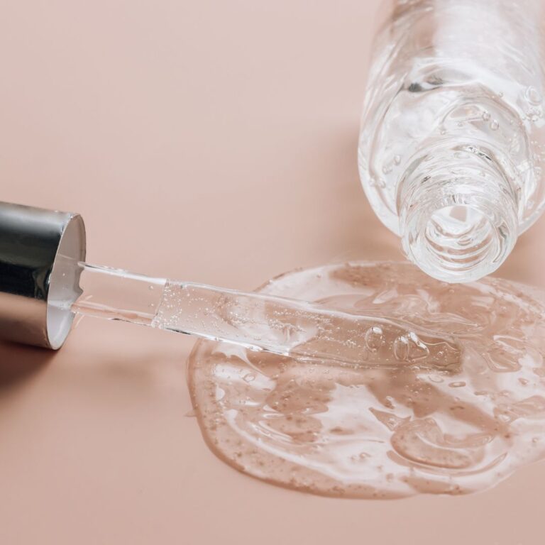 Hyaluronihappo ihonhoidossa – mitä jokaisen tulisi tietää?